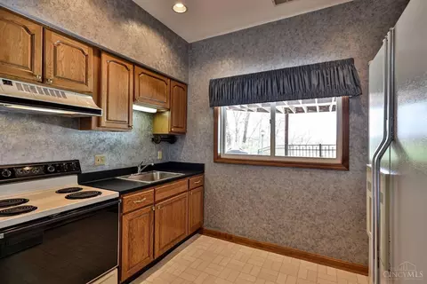 Kitchen - 7379 Southpointe Dr, Cincinnati, OH 45233 photo 6 of 6