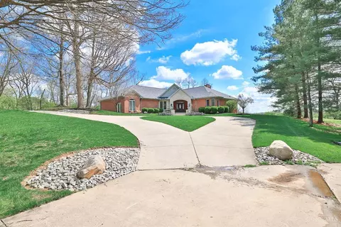 7379 Southpointe Dr, Cincinnati, OH 45233