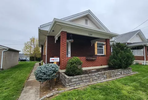 Exterior - 1209 Third St, Reading, OH 45215 photo 3 of 7