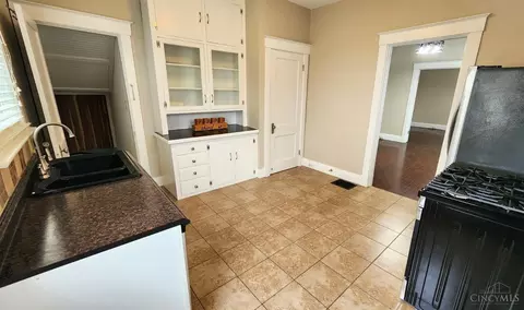 Entry Way - 1209 Third St, Reading, OH 45215 photo 1 of 1