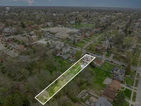 View/Area - 3319 Cheviot Ave, Cincinnati, OH 45211 photo 7 of 8