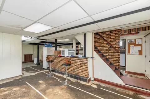 Entry Way - 3319 Cheviot Ave, Cincinnati, OH 45211 photo 1 of 1