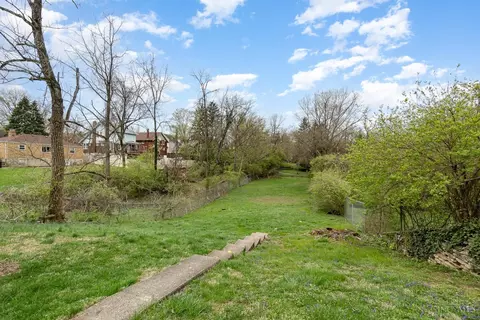 Exterior - 3319 Cheviot Ave, Cincinnati, OH 45211 photo 9 of 9