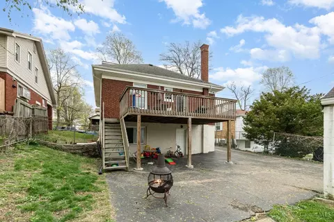 Exterior - 3319 Cheviot Ave, Cincinnati, OH 45211 photo 7 of 9