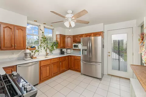 Kitchen - 3319 Cheviot Ave, Cincinnati, OH 45211 photo 2 of 3