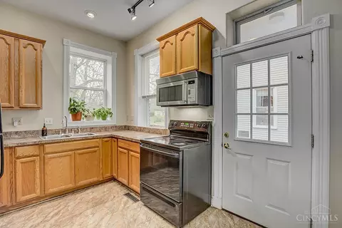 Kitchen - 3732 Applegate Ave, Cheviot, OH 45211 photo 2 of 2