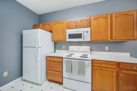 7826 Gapstow Brg, Cincinnati, OH 45231 photo 13