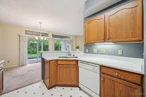7826 Gapstow Brg, Cincinnati, OH 45231 photo 10