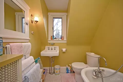 Bath - 3934 Leyman Dr, Cincinnati, OH 45229 photo 7 of 7