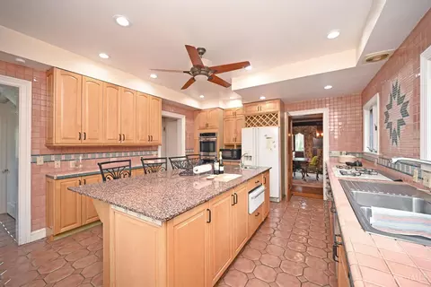 Kitchen - 3934 Leyman Dr, Cincinnati, OH 45229 photo 4 of 5