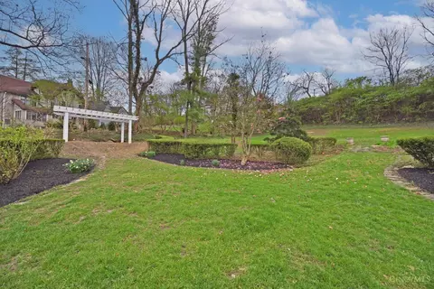 Exterior - 3934 Leyman Dr, Cincinnati, OH 45229 photo 18 of 26