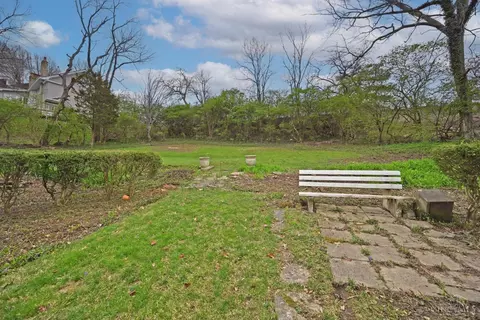Exterior - 3934 Leyman Dr, Cincinnati, OH 45229 photo 19 of 26