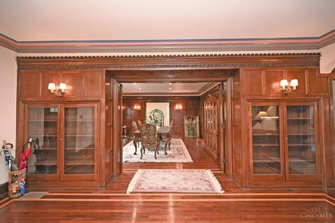 Dining - 3934 Leyman Dr, Cincinnati, OH 45229 photo 1 of 7