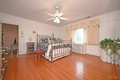 Bedroom - 3934 Leyman Dr, Cincinnati, OH 45229 photo 5 of 12