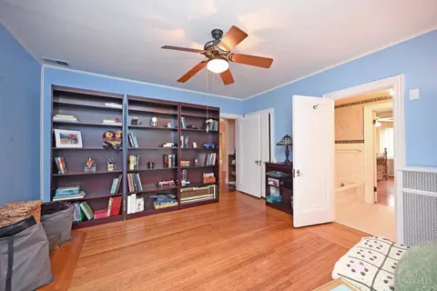 Bedroom - 3934 Leyman Dr, Cincinnati, OH 45229 photo 8 of 12