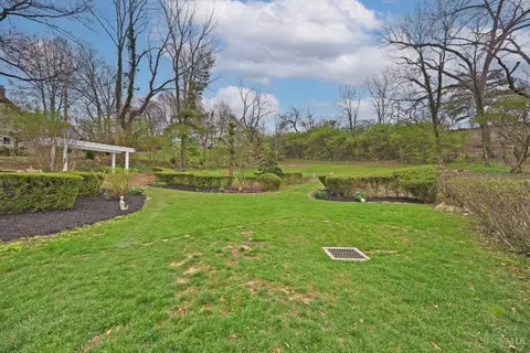 Exterior - 3934 Leyman Dr, Cincinnati, OH 45229 photo 17 of 26