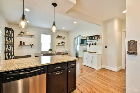 2891 Markbreit Ave, Cincinnati, OH 45209 photo 21