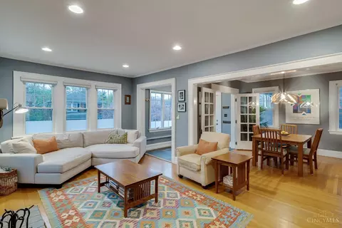 Living - 1156 Inglenook Pl, Cincinnati, OH 45208 photo 3 of 4