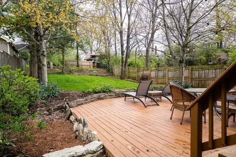 Exterior - 1156 Inglenook Pl, Cincinnati, OH 45208 photo 4 of 10