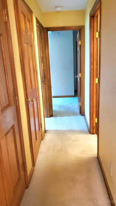 Entry Way - 4331 Regency Ridge Ct, Cincinnati, OH 45248 photo 6 of 6