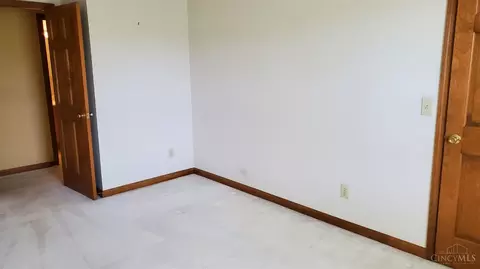 Bedroom - 4331 Regency Ridge Ct, Cincinnati, OH 45248 photo 7 of 8