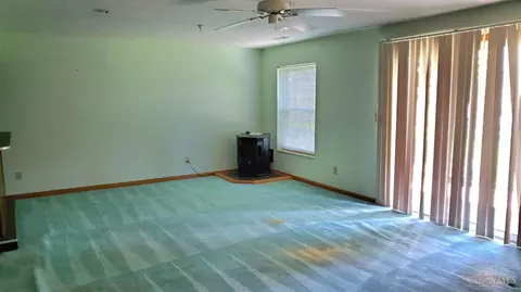 Living - 4331 Regency Ridge Ct, Cincinnati, OH 45248 photo 3 of 4