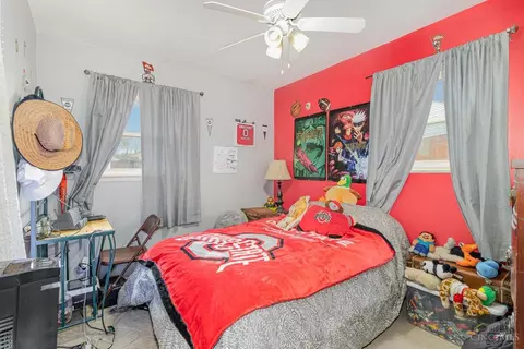 Bedroom - 9277 Comstock Dr, Cincinnati, OH 45231 photo 4 of 4