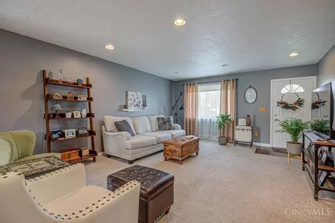 11542 Raphael Pl, Forest Park, OH 45240 photo 3