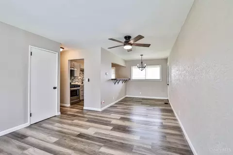 8672 Balboa Dr, Cincinnati, OH 45231 photo 5