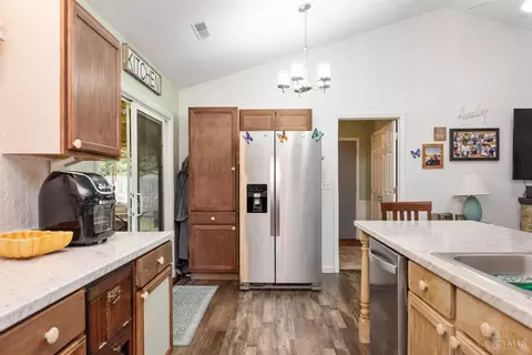 Kitchen - 30 Douglas Ln, Georgetown, OH 45121 photo 3 of 6