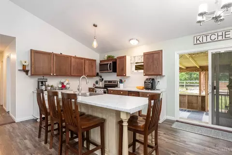 Kitchen - 30 Douglas Ln, Georgetown, OH 45121 photo 5 of 6