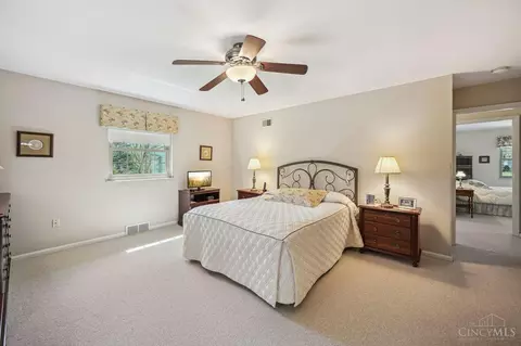 7922 Treeheights Ct, Montgomery, OH 45242 photo 19