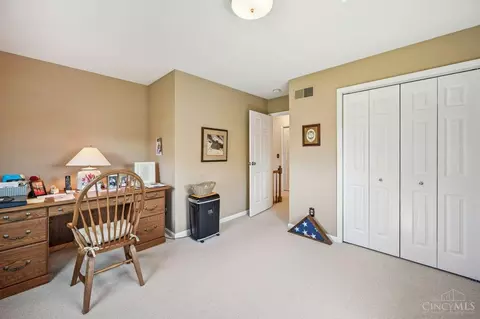 7922 Treeheights Ct, Montgomery, OH 45242 photo 18