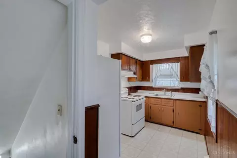 3939 Farrell Dr, Cincinnati, OH 45211 photo 17