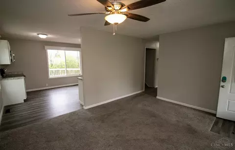 Living - 4290 Bantam Ln, Cincinnati, OH 45245 photo 2 of 3