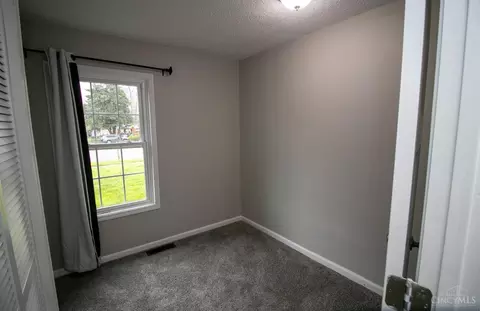 Bedroom - 4290 Bantam Ln, Cincinnati, OH 45245 photo 5 of 5
