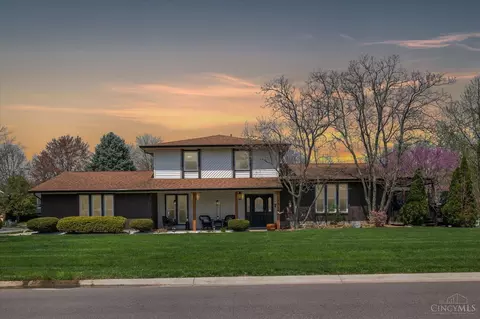 5218 Crossbridge Dr, West Chester, OH 45069