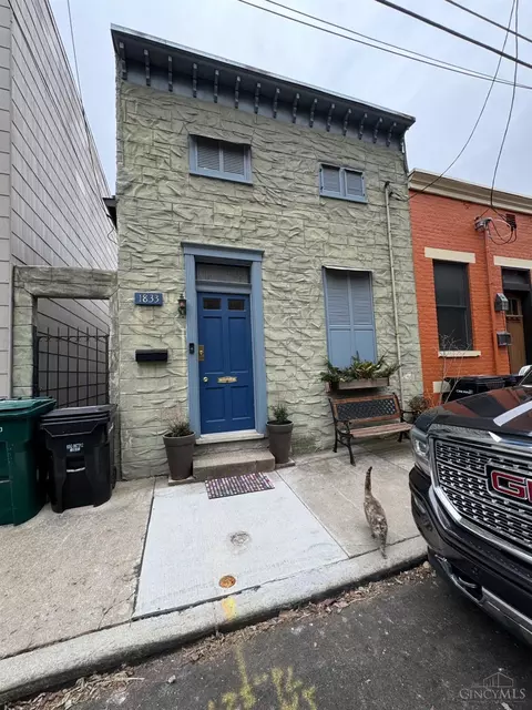 1833 Walker St, Cincinnati, OH 45202