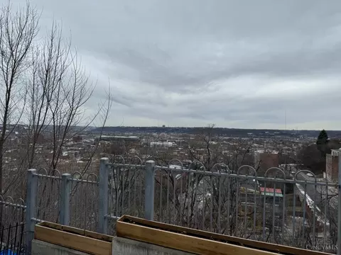 View/Area - 1833 Walker St, Cincinnati, OH 45202 photo 1 of 3