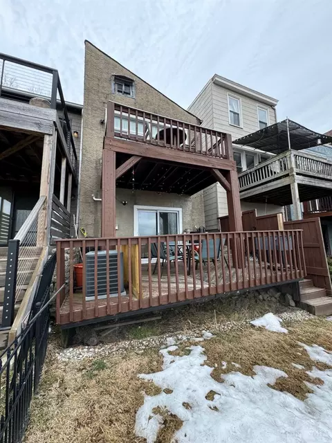Exterior - 1833 Walker St, Cincinnati, OH 45202 photo 2 of 3