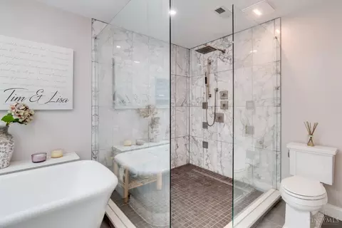 Bath - 9274 Witherbone Ct, Cincinnati, OH 45242 photo 6 of 11