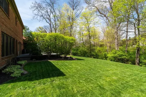 Exterior - 9274 Witherbone Ct, Cincinnati, OH 45242 photo 7 of 10