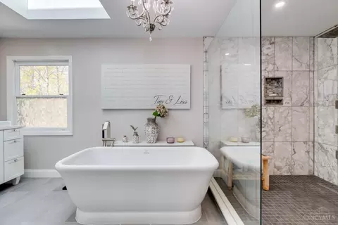 Bath - 9274 Witherbone Ct, Cincinnati, OH 45242 photo 4 of 11