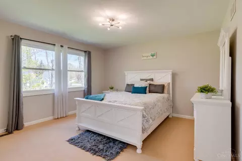 Bedroom - 9274 Witherbone Ct, Cincinnati, OH 45242 photo 2 of 5