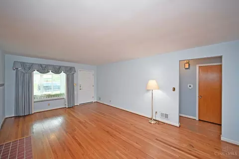 1550 Corcoran Pl, Cincinnati, OH 45224 photo 8