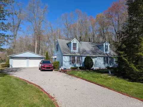 17199 Bloomrose Rd, Williamsburg, OH 45176