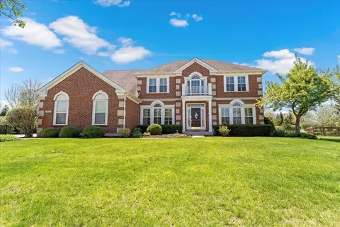 5679 Richmond Park Dr, Mason, OH 45040