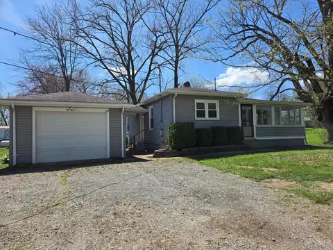 8469 St Rt 73, Hillsboro, OH 45133