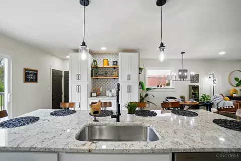 5554 Cleander Dr, Cincinnati, OH 45238 photo 7