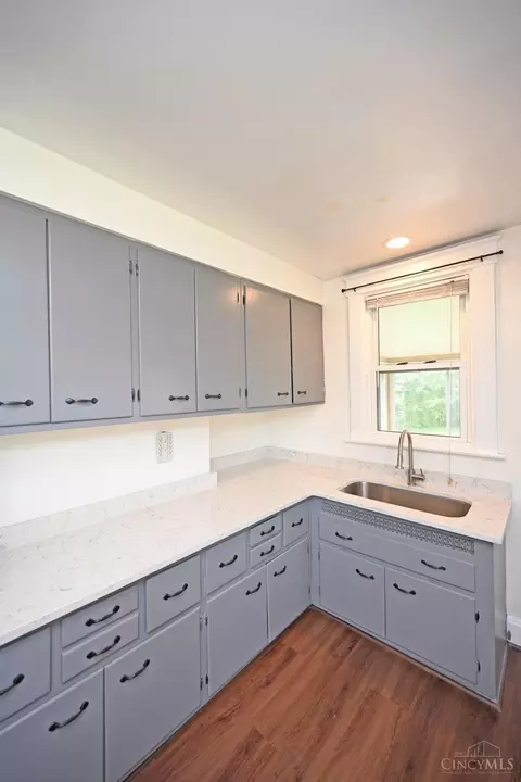 3064 Lischer Ave, Cincinnati, OH 45211 photo 15